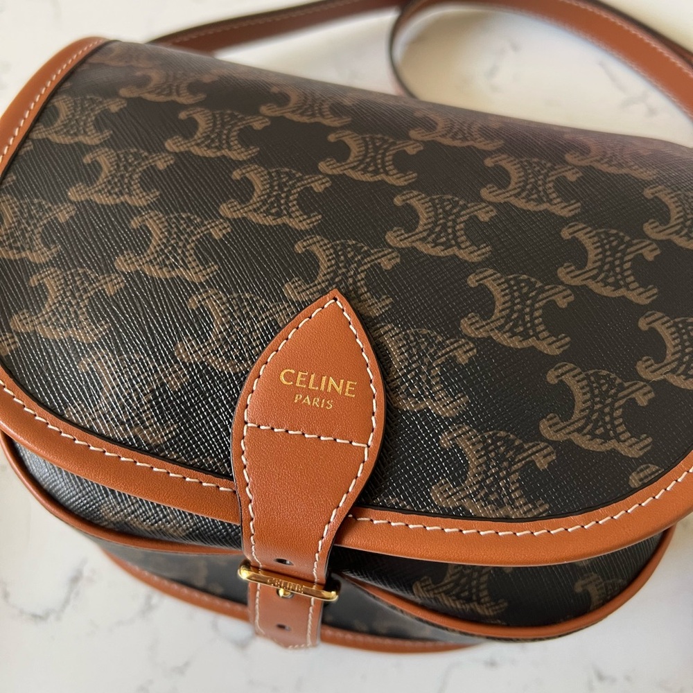 💯 AUTHENTIC CELINE FOLCO BAG